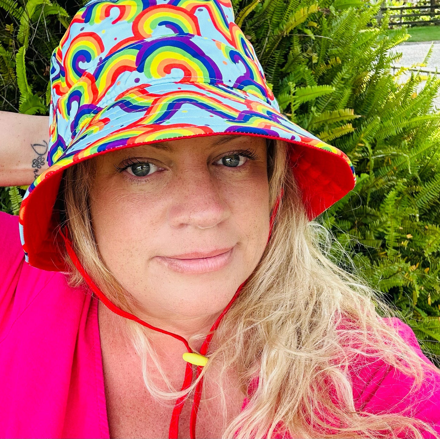 Wide Brim Summer Bucket Hat - Rainbow Wave