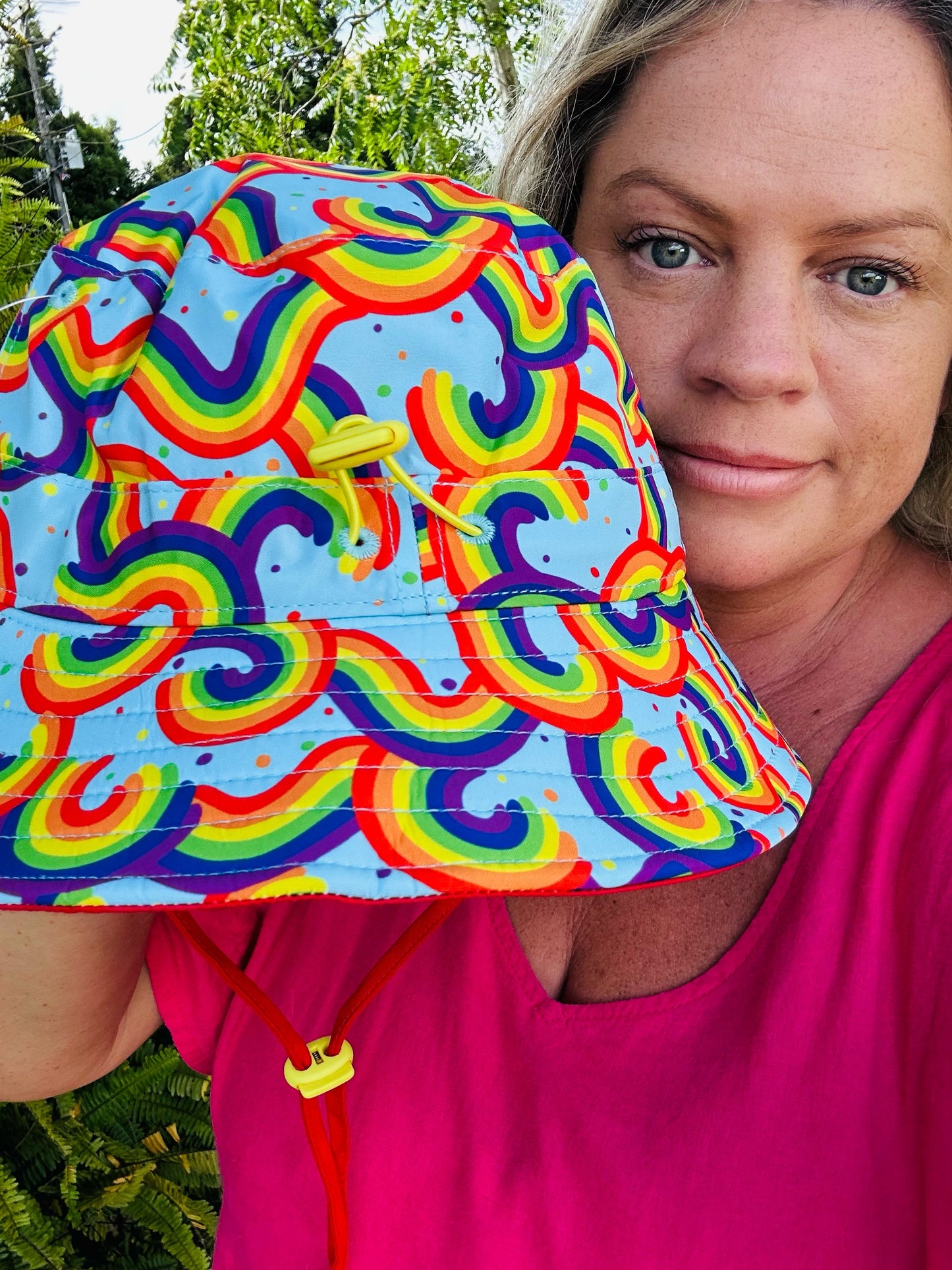 Wide Brim Summer Bucket Hat - Rainbow Wave